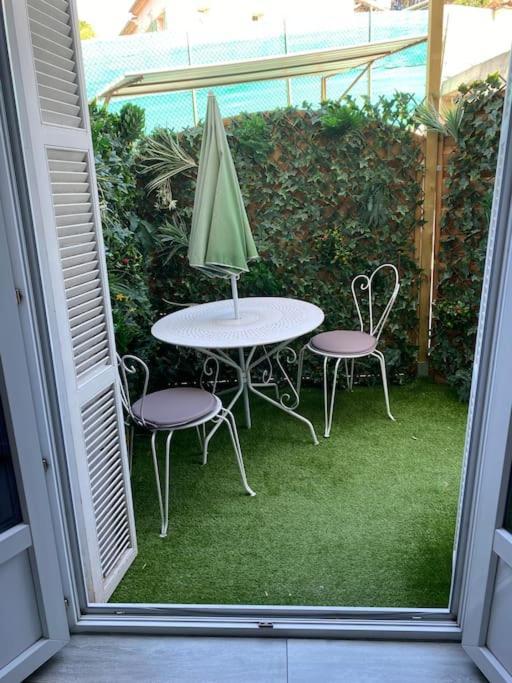 Jolie Appartement Avec Piscine La Roquette-sur-Siagne Buitenkant foto